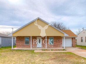 Building Photo - 1201 Stansell Dr