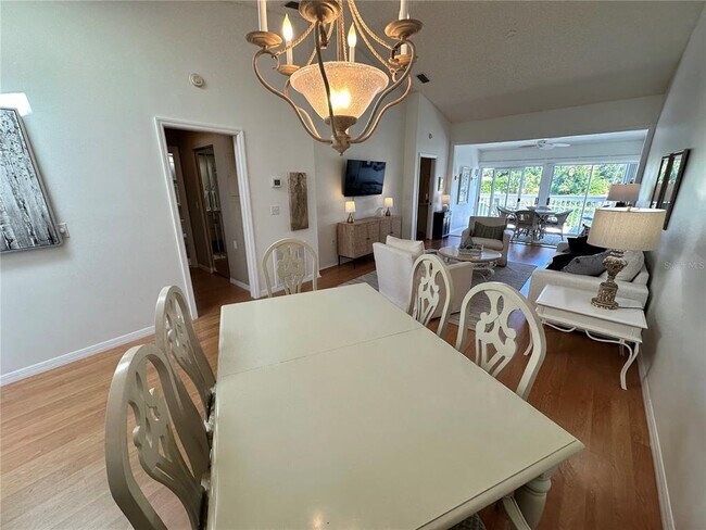 Foto del edificio - 517 Woodstork Cir