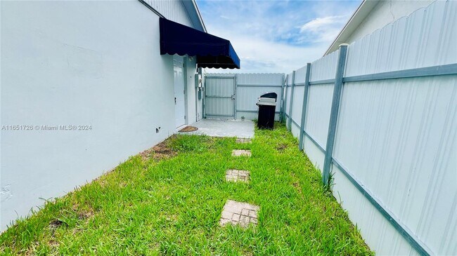 Foto del edificio - 13030 SW 260th St