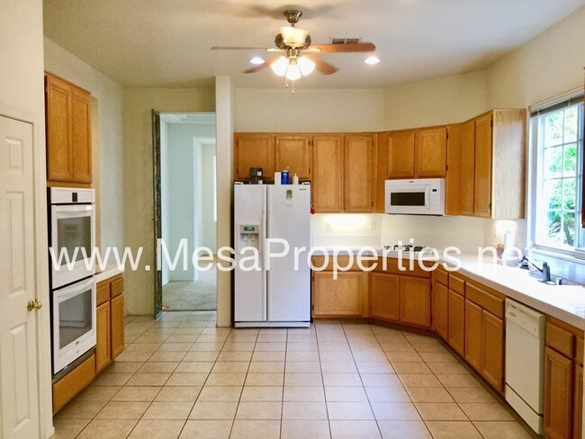 Building Photo - 7266 Aloe Ct