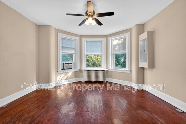 Foto del edificio - 1707 Kilbourne Pl NW