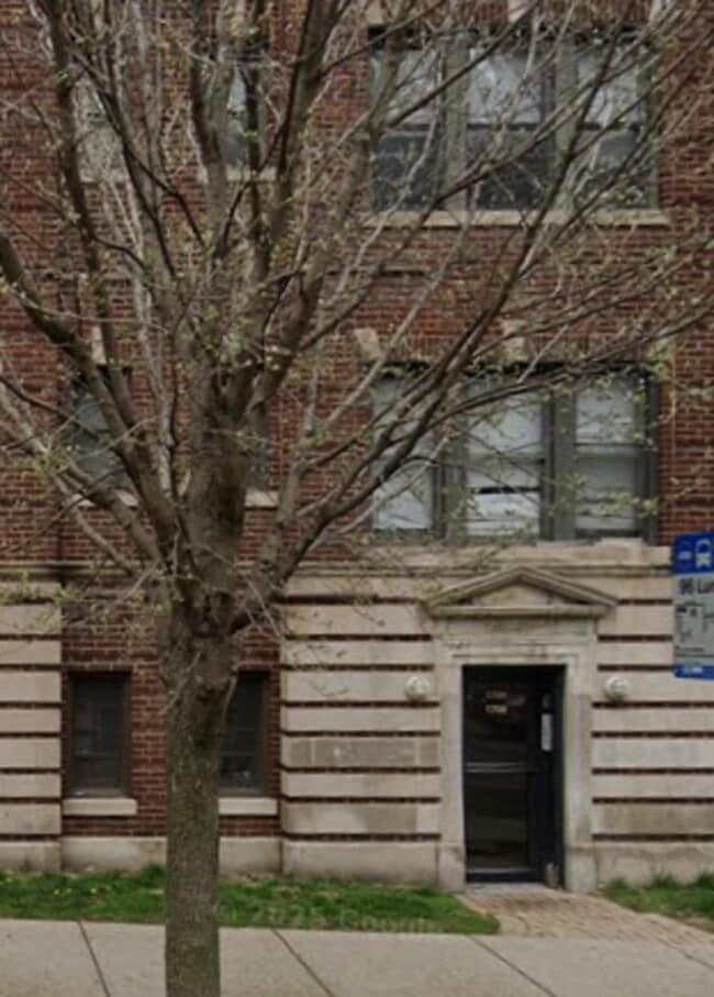 Building Photo - 1708 W Lunt Ave