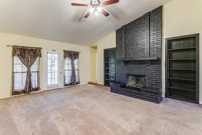 Foto del edificio - 2320 Escalante Ave