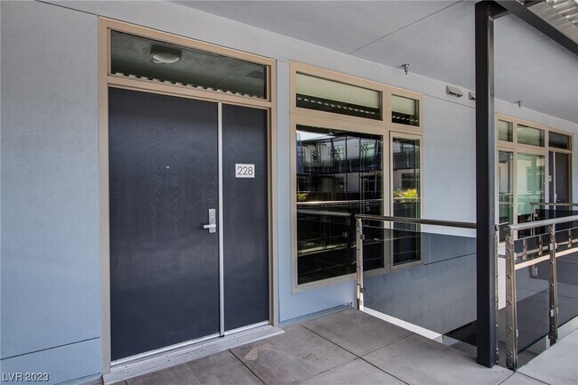 Foto del edificio - 8925 W Flamingo Rd