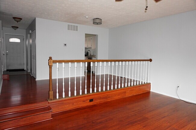 Foto del edificio - Charming 3 Bedroom/2 Full Bathroom/2 Half ...