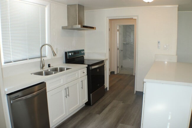 Foto del edificio - 27205 James St