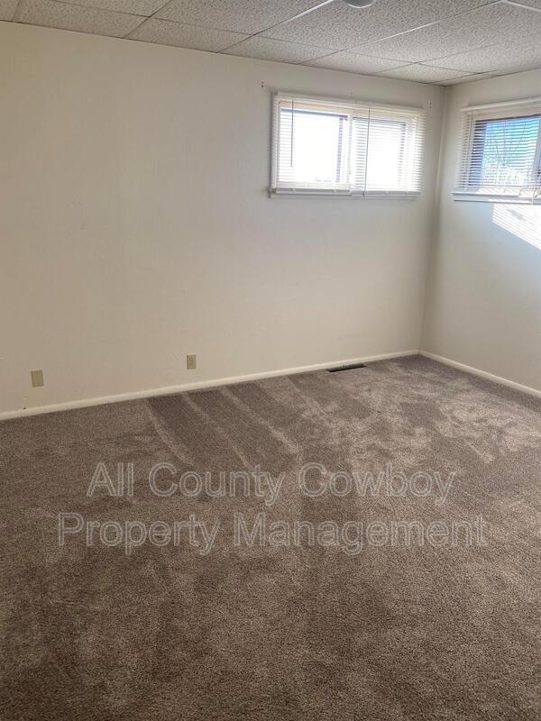 Foto del edificio - 4631 Oriole Ln