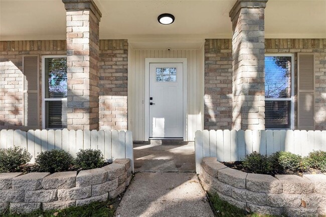 Foto del edificio - 7810 Blackjack Ct