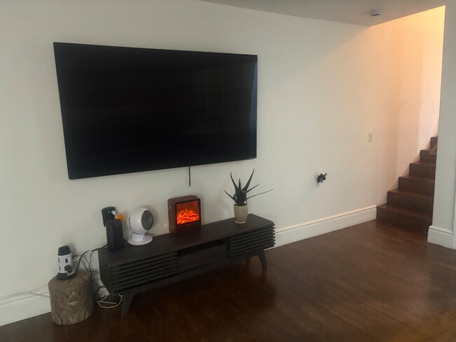 Foto del edificio - 5760 Riley St