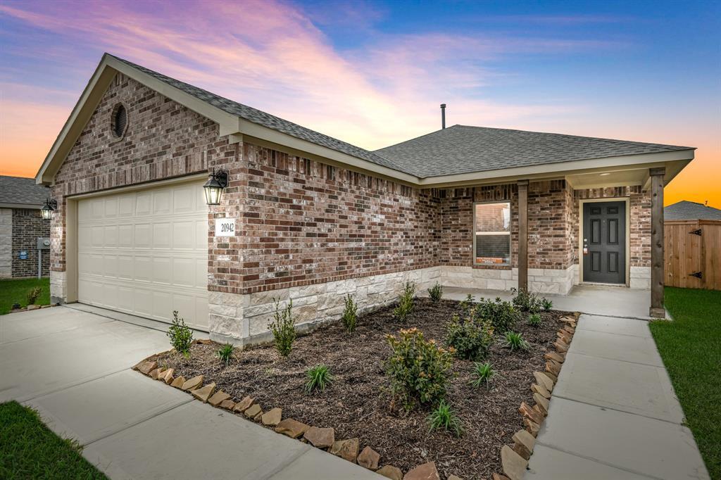 Primary Photo - 20942 Canary Wood Ln