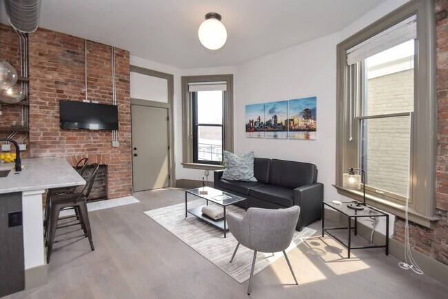 Foto del edificio - 1420 Elm St