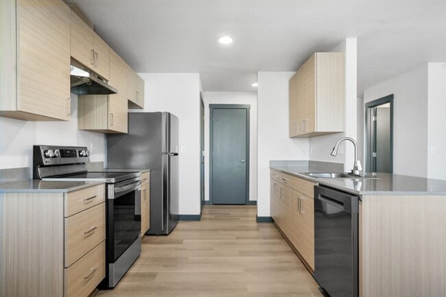 Interior Photo - Hickory Lake