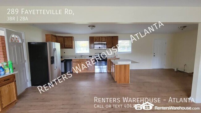 Foto del edificio - Renovated 3 Bedroom Brick Ranch in Fairburn!