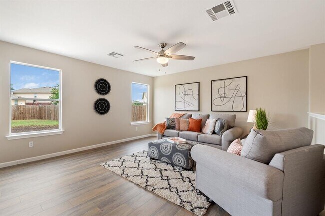 Foto del edificio - 126 Meadow Park Dr