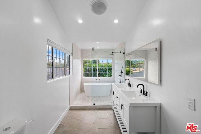 Foto principal - 5614 Ponce Ave
