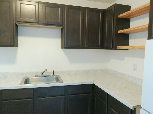 Foto del edificio - 829 Indiana Ave