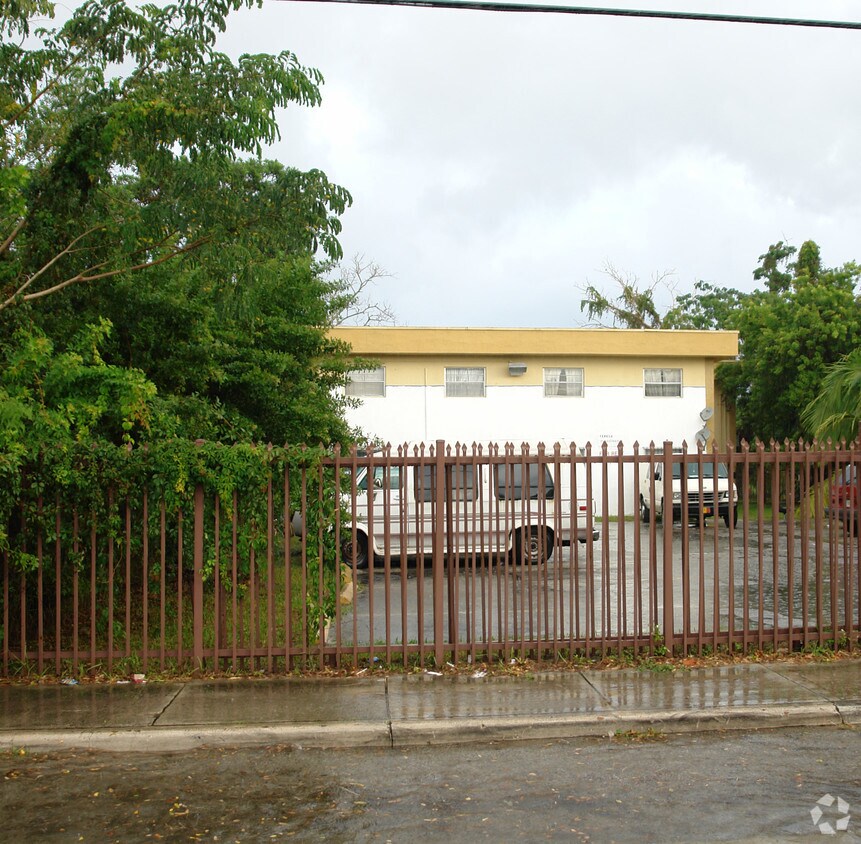 Building Photo - 131 NW 77th St