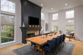Building Photo - Windward Place