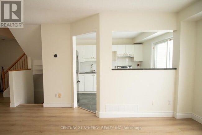 Building Photo - 73 Longshire Cir