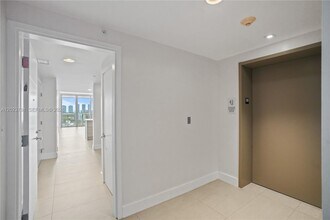Building Photo - 16385 Biscayne Blvd