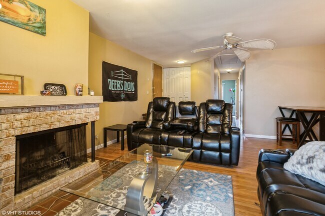 Building Photo - 1223 Knottingham Ct