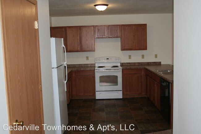 Building Photo - 2722 Scenic Dr