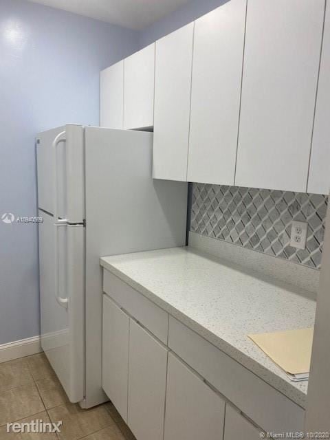 Building Photo - 2 br, 1.5 bath Condo - 5975 N Federal Hwy