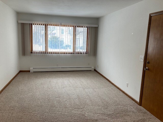LIVING ROOM - 701 College Ave