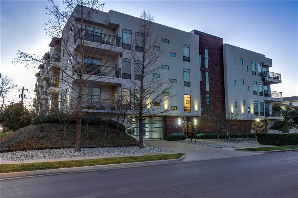 Foto principal - 4107 Bowser Ave