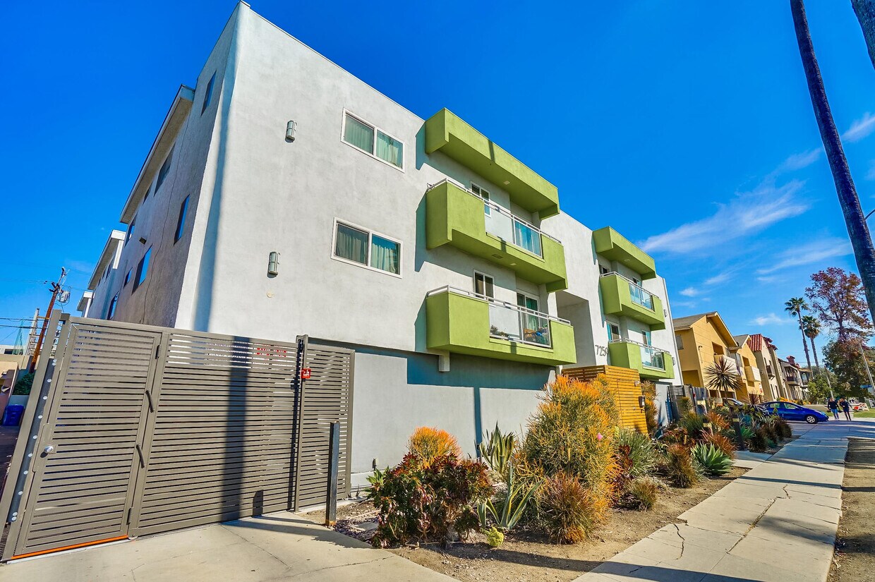 7259 Willoughby Ave, Los Angeles, CA 90046 Apartments Los Angeles, CA