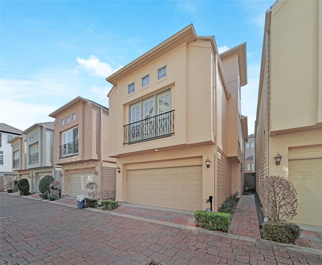 Foto del edificio - 2726 Sherwin St