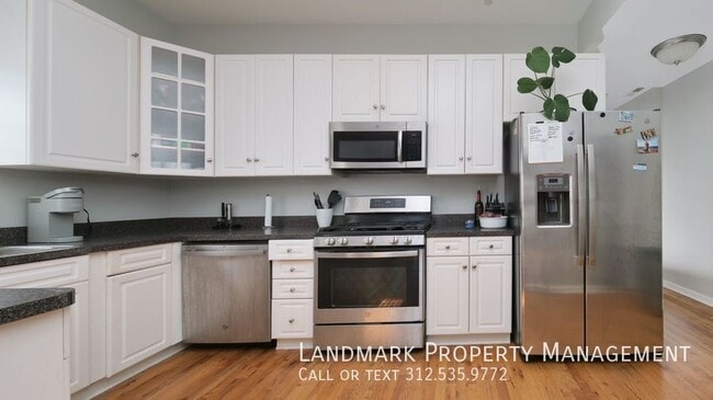 Building Photo - 4537 S King Dr