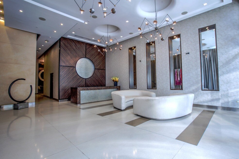 Foto principal - 795 Columbus Ave