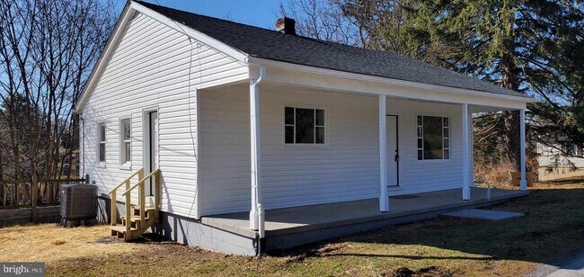 Building Photo - 252 Jenny Wren Dr