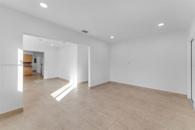 Foto del edificio - 9101 SW 34th St