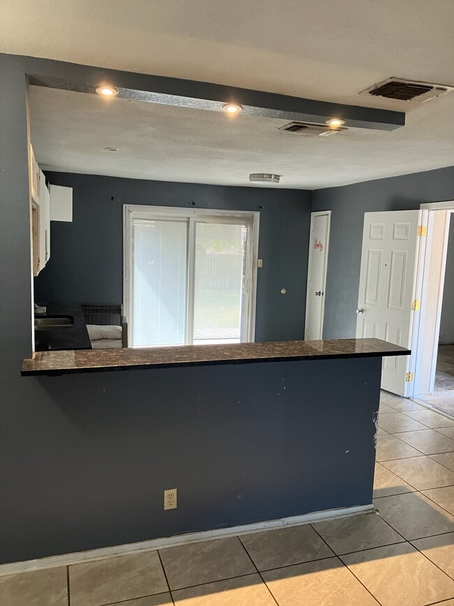 Building Photo - 13615 Primwood St