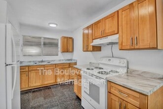 Building Photo - 84-1111-1111 Lahaina St