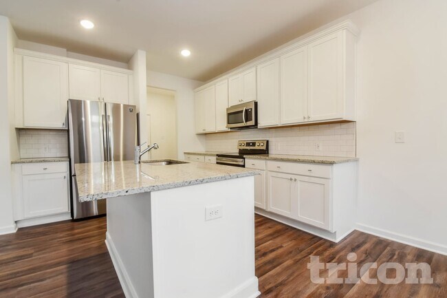 Foto del edificio - 2150 Rosemary Park Ln