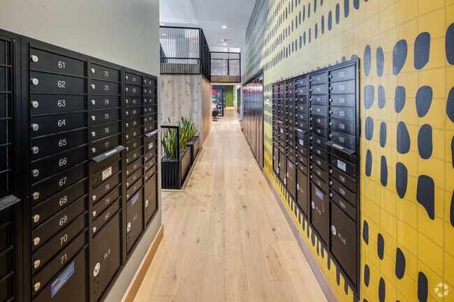 Interior Photo - Pixon