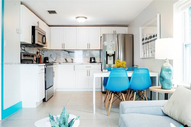 Foto del edificio - 968 NE 80th St