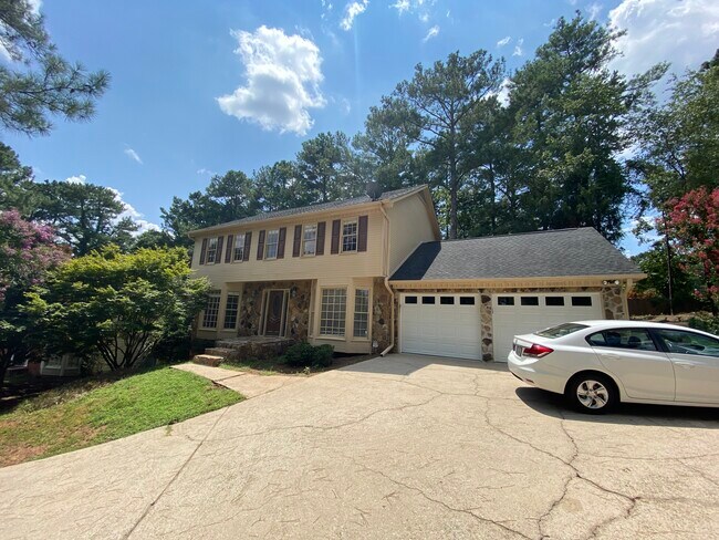 Building Photo - 470 Silver Pine Trl