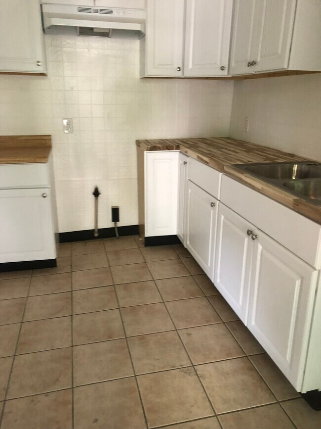 359 Magnolia St Unit 2Up, Rochester, NY 14611 359 Magnolia St