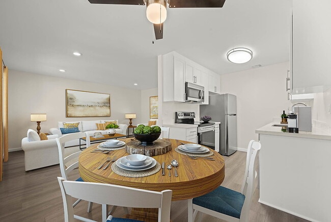 Building Photo - Hacienda at Camarillo Oaks
