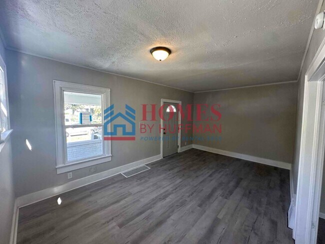 Foto del edificio - Two Bedroom House | Move in Ready | Deposit Special