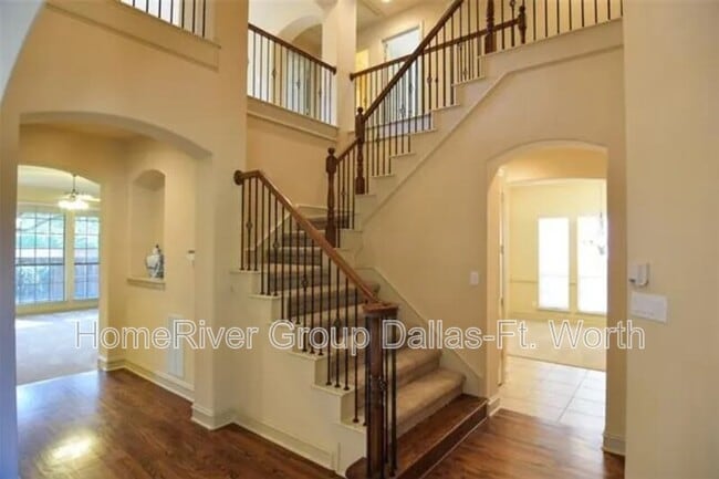 Building Photo - 705 Wills Point Dr
