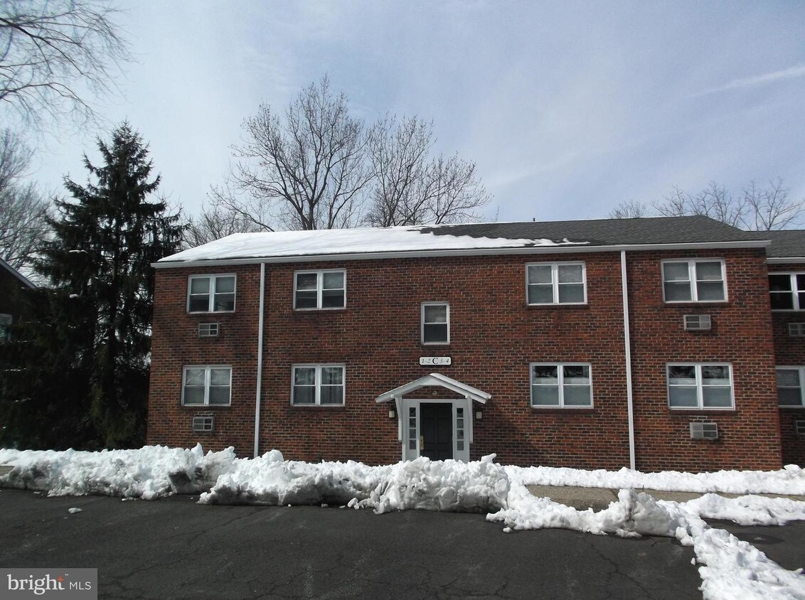 333 Lacey Ave Unit C2, Doylestown, PA 18901 Condo for Rent in