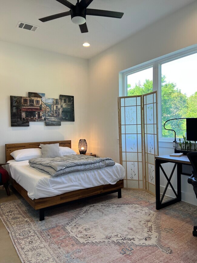 Foto del edificio - 3807 E 51st St