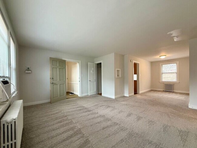 Foto del edificio - 1400 Kenmore Ave