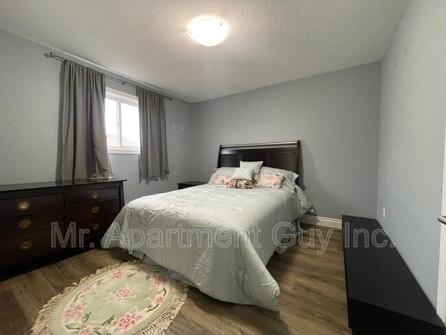 Building Photo - 1974 Portage Rd