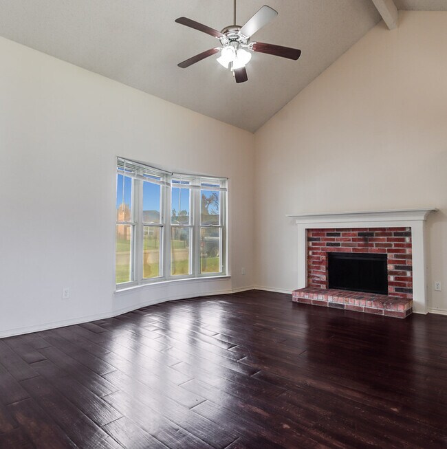 Building Photo - 1612 Hunterwood Dr